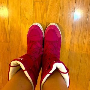 Super Comfortable Adidas Snow Boots for winter! !